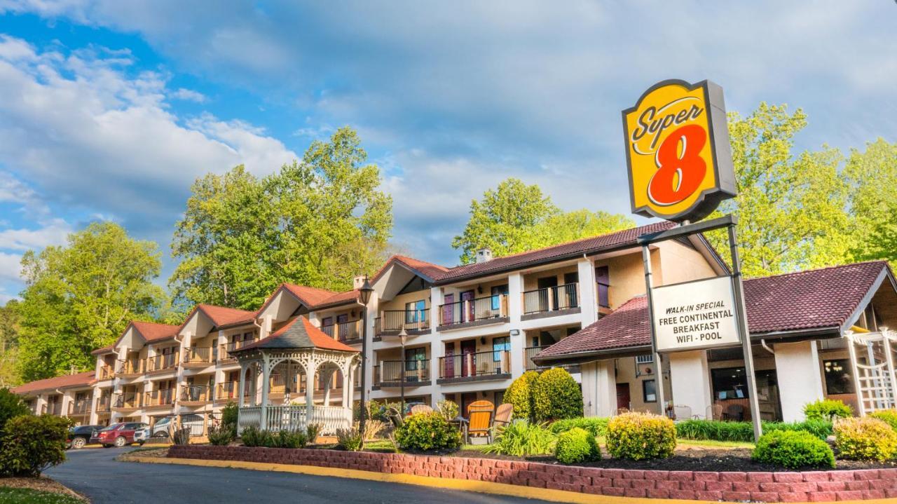 Готель Super 8 By Wyndham Downtown Gatlinburg At Convention Center Екстер'єр фото