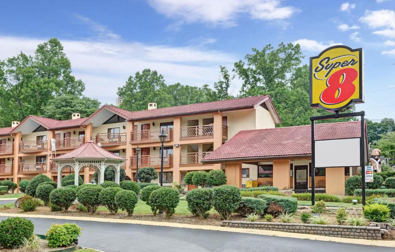 Готель Super 8 By Wyndham Downtown Gatlinburg At Convention Center Екстер'єр фото